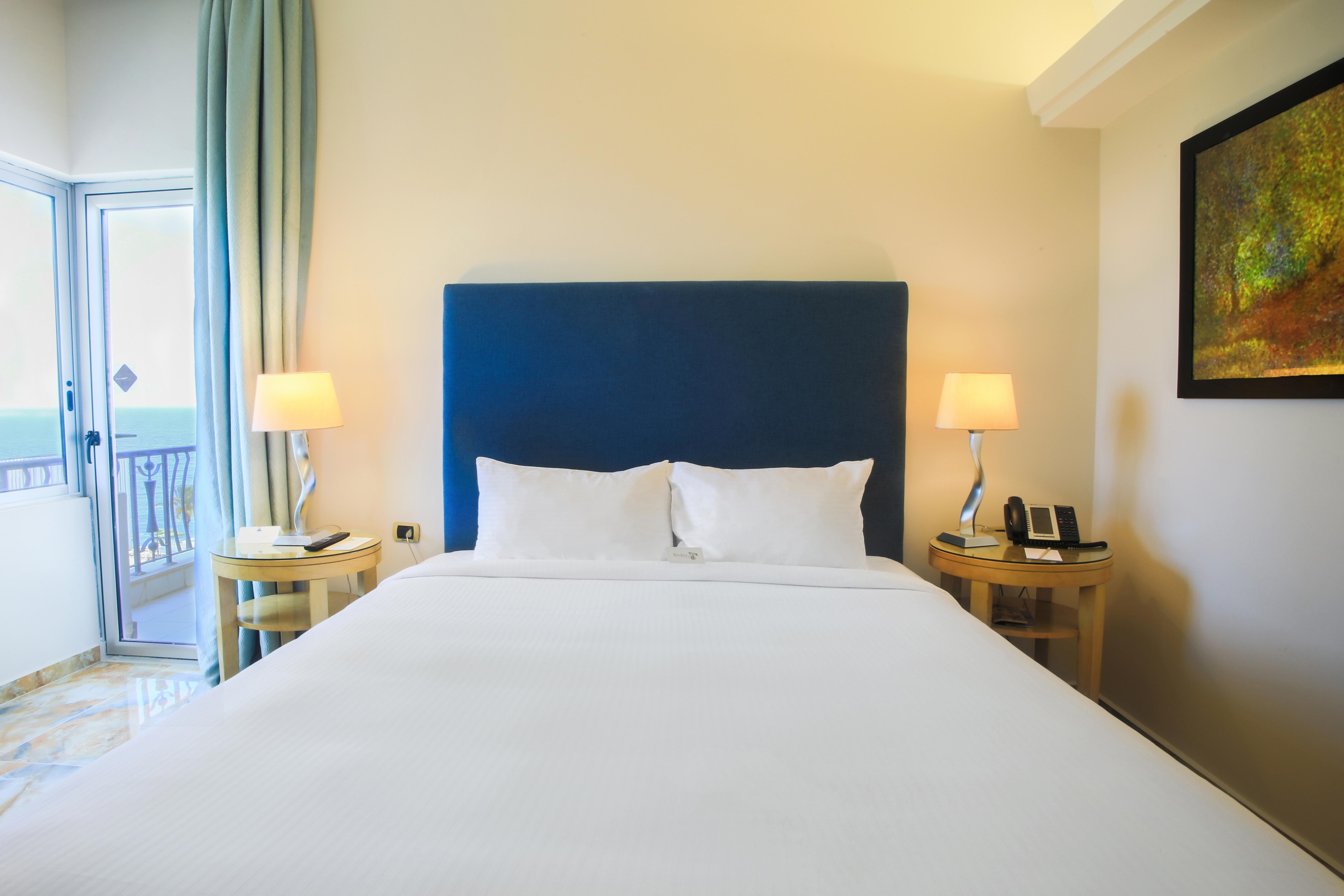 Hotel Riviera And Lounge,