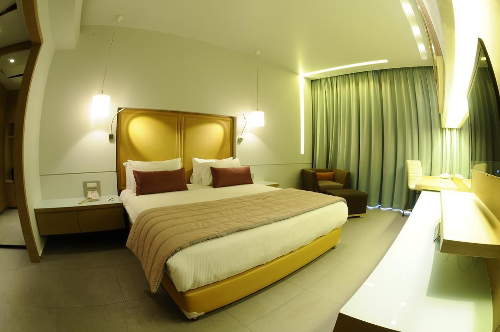 Riviera And Lounge, Hotel