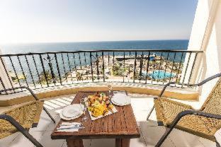 Riviera And Lounge,