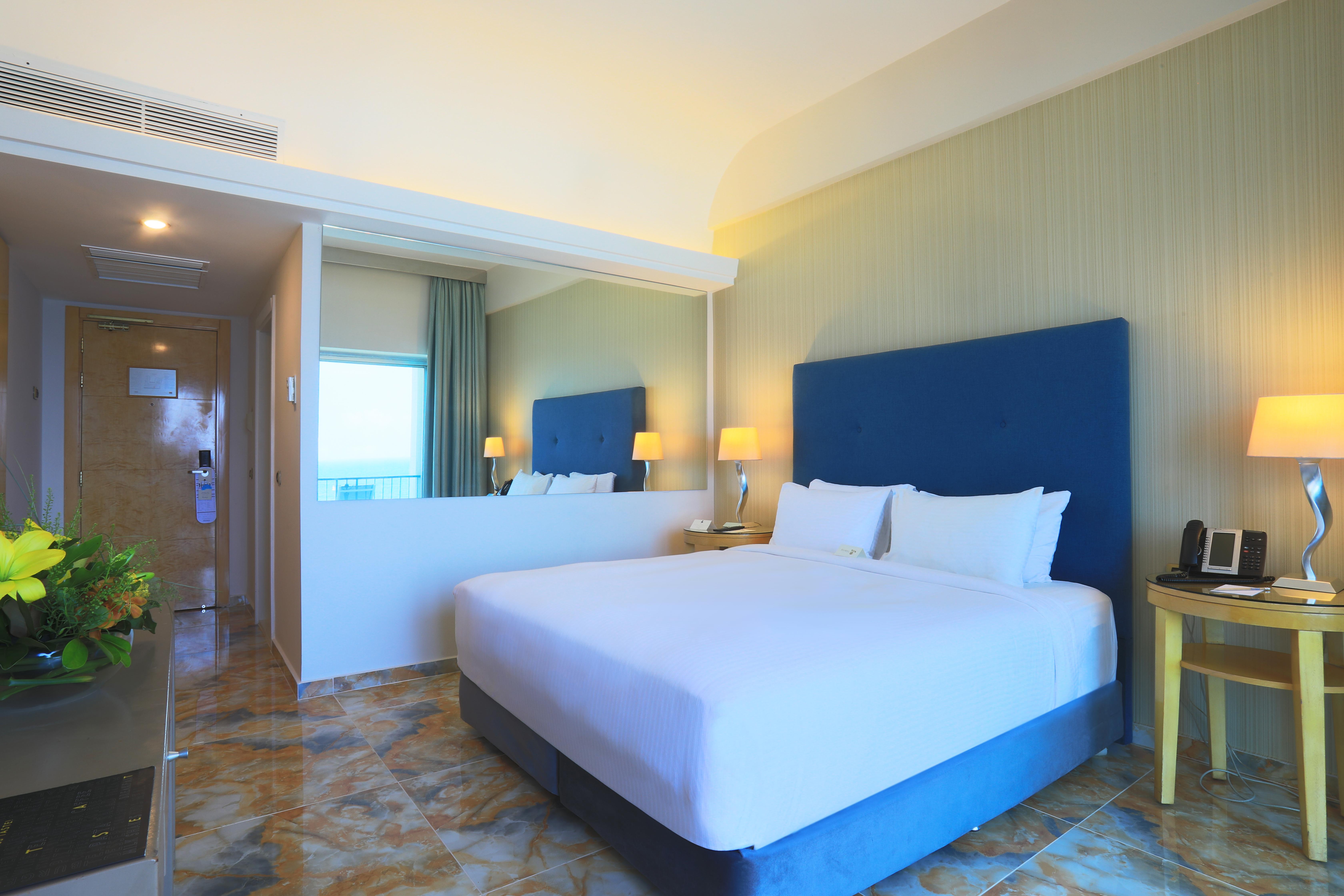 Riviera And Lounge, Hotel Beirut