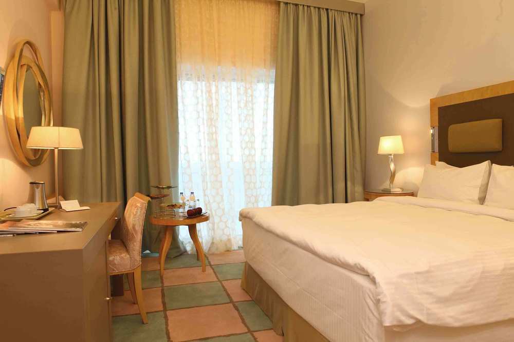 Riviera And Lounge, Hotel
