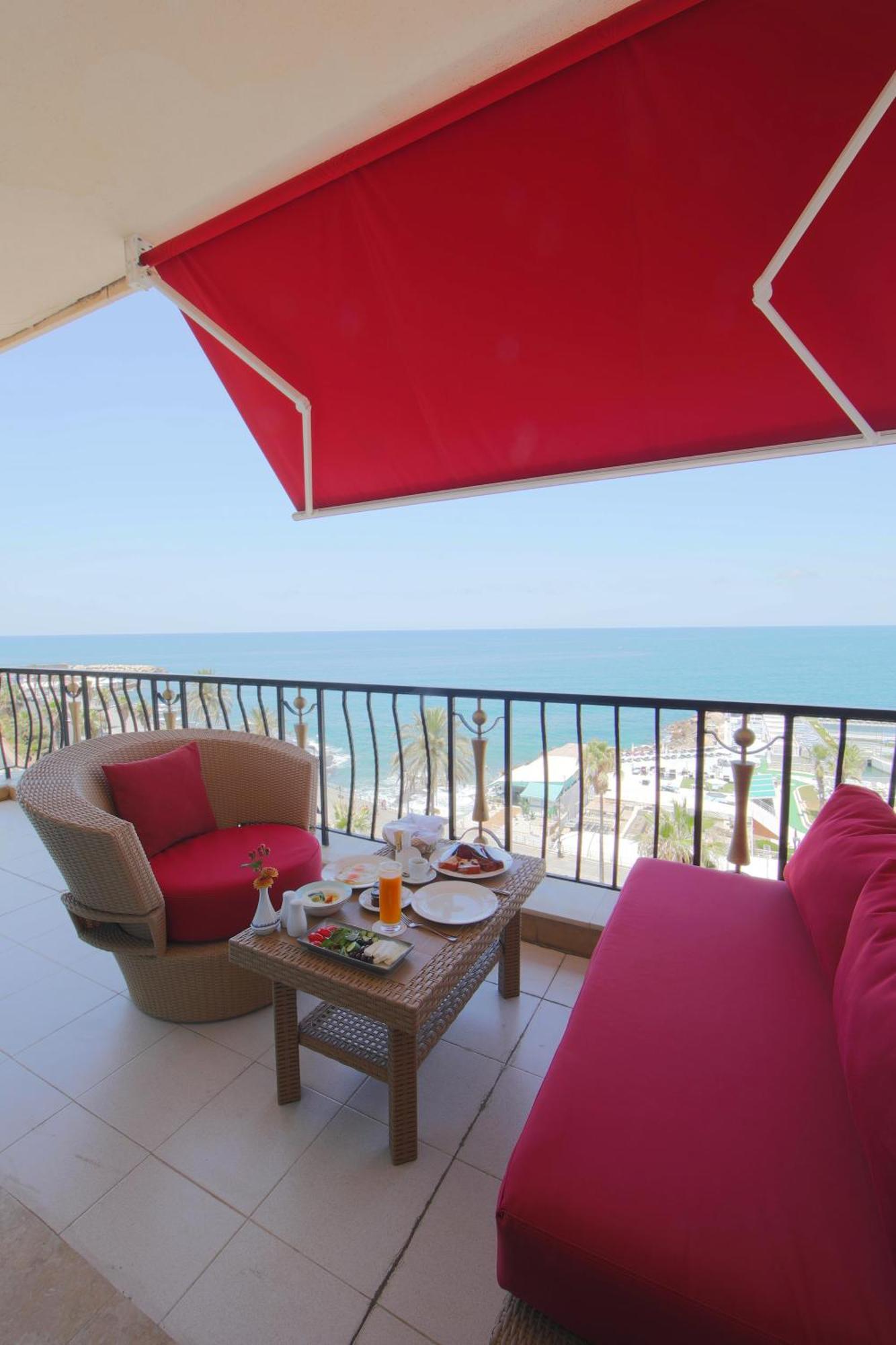 Riviera And Lounge, Hotel Beirut