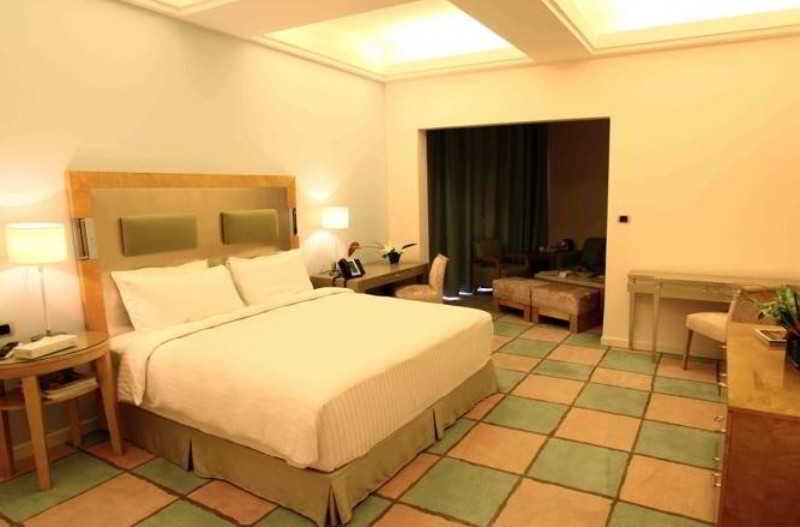 Riviera And Lounge, Hotel